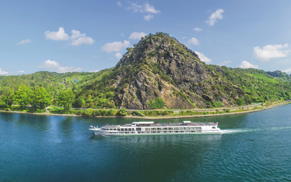 La majestueuse vallée du Rhin romantique et le rocher légendaire de la Lorelei