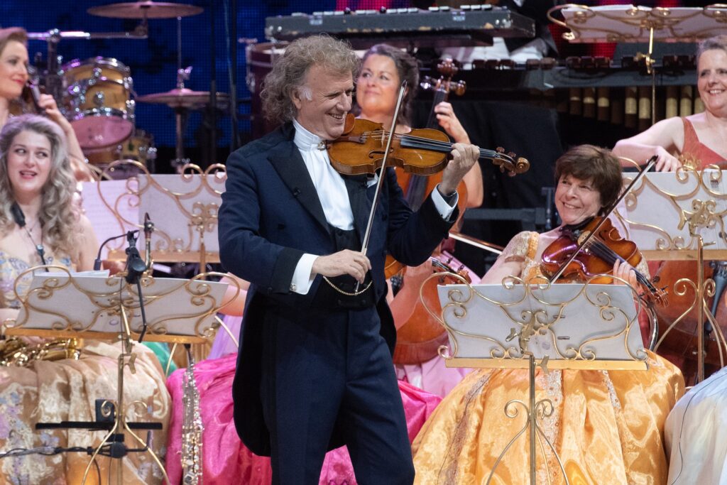 Croisière au cœur des traditions sur le beau Danube Bleu au rythme d'André Rieu